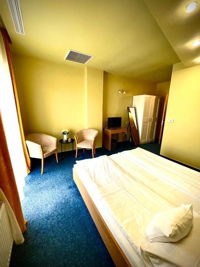 Hotel Torontal Timişoara Exteriör bild