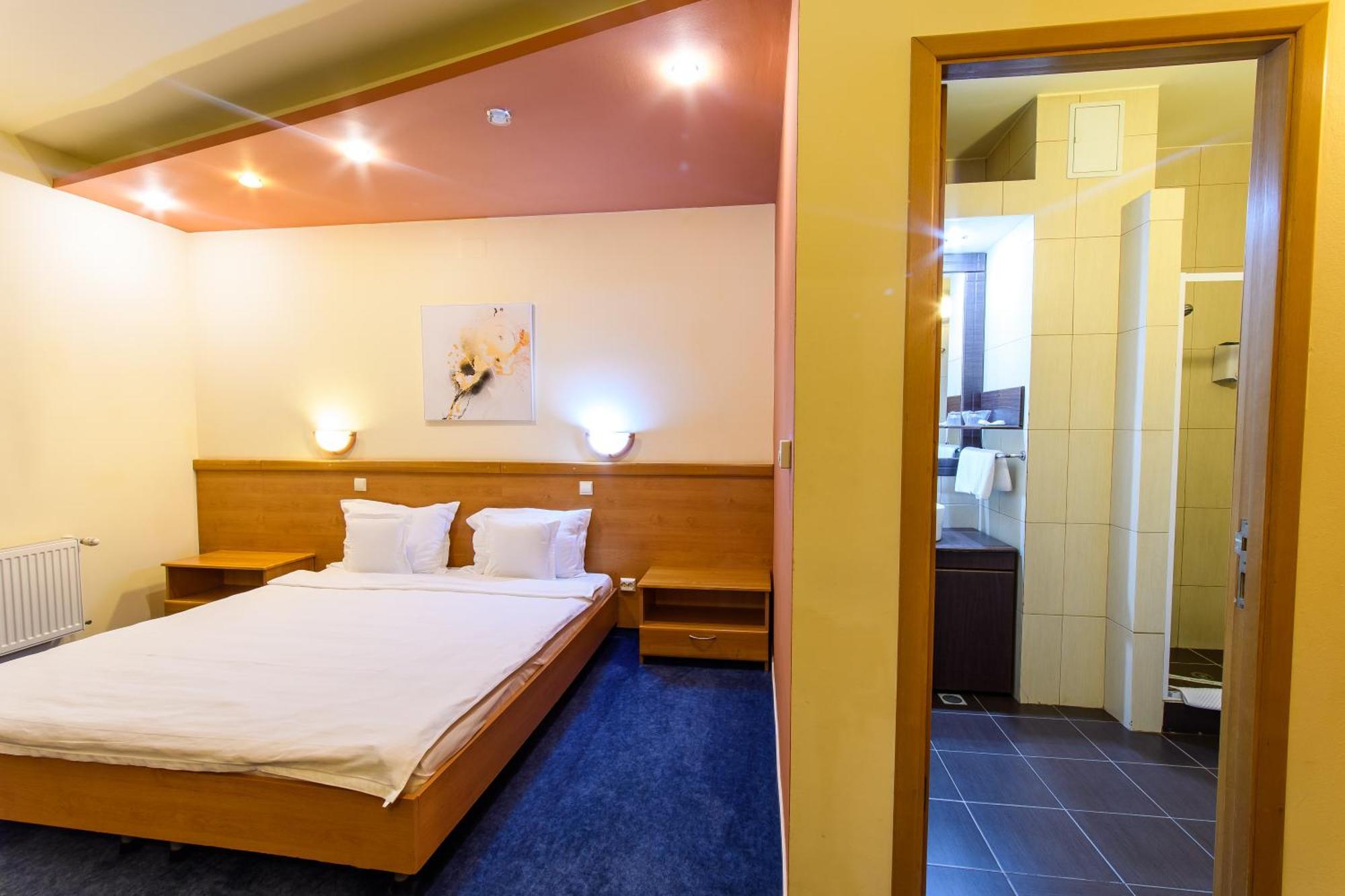 Hotel Torontal Timişoara Exteriör bild
