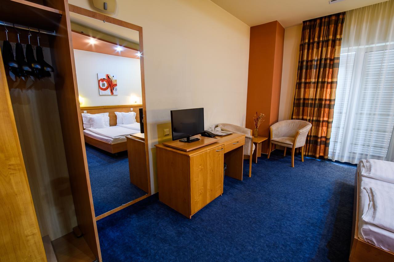 Hotel Torontal Timişoara Exteriör bild