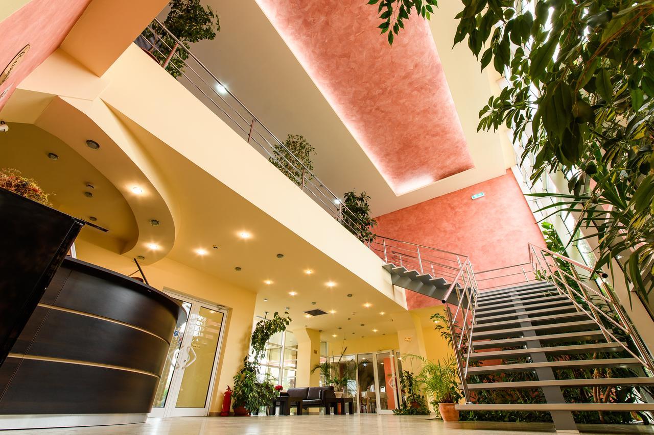 Hotel Torontal Timişoara Exteriör bild